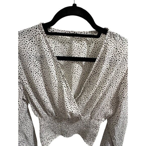 🍒 2/$20 🍒 Black & White Pebble Print Plunging Neckline Long Sleeve Blouse sz M - Picture 7 of 8